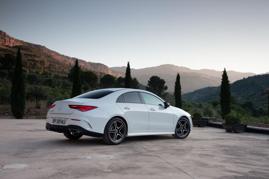  Mercedes-Benz CLA180 d AMG Line 2019 года  (WW) (фото 9 из 28)